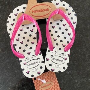 Disney- Havaianas flip, size 9 toddler polka dot and w/Minnie Mouse design